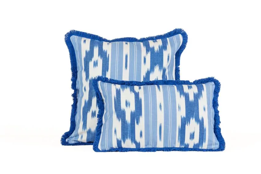 ikat 104 Blau klein fransenkissen – Bild 2