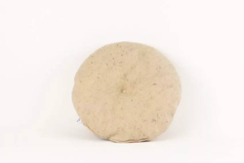 Round cushion Llanatura ikat 200 Beige - Image 3