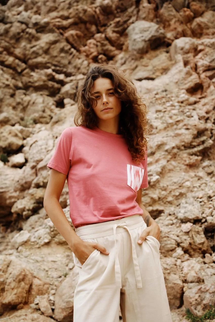 Pink T-shirt Pink Mallorcan fabric pocket - Image 2