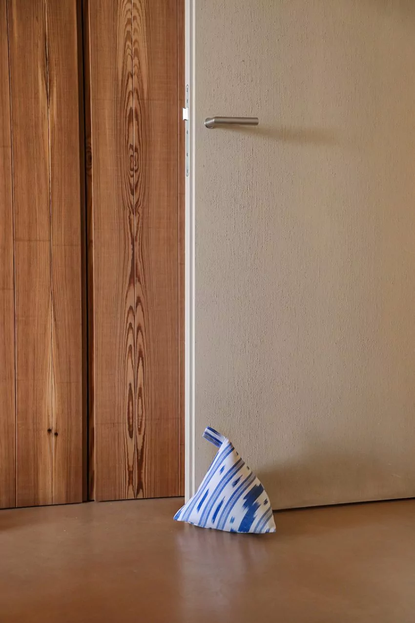 Subjectaportes tela ikat 104 Blau - Imatge 2